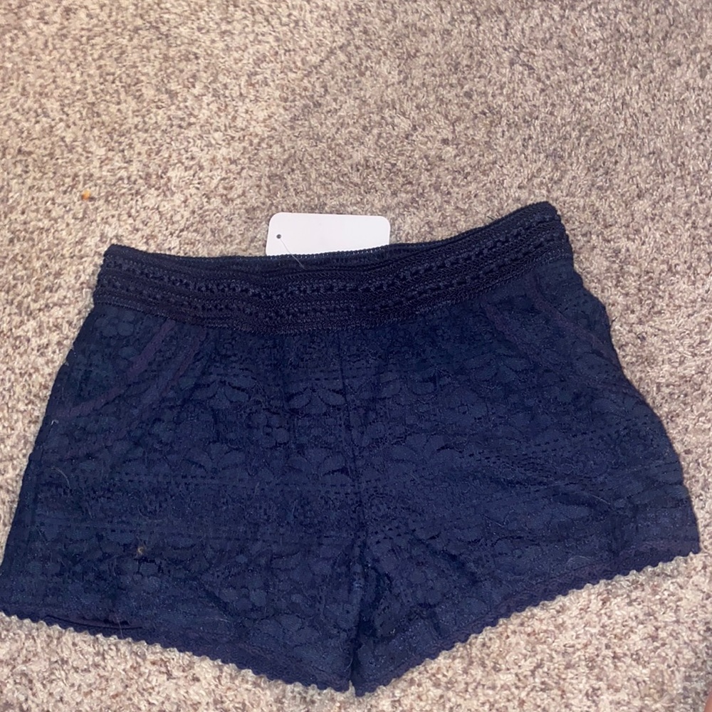 Adorable navy shorts 💙💙💙✨✨✨